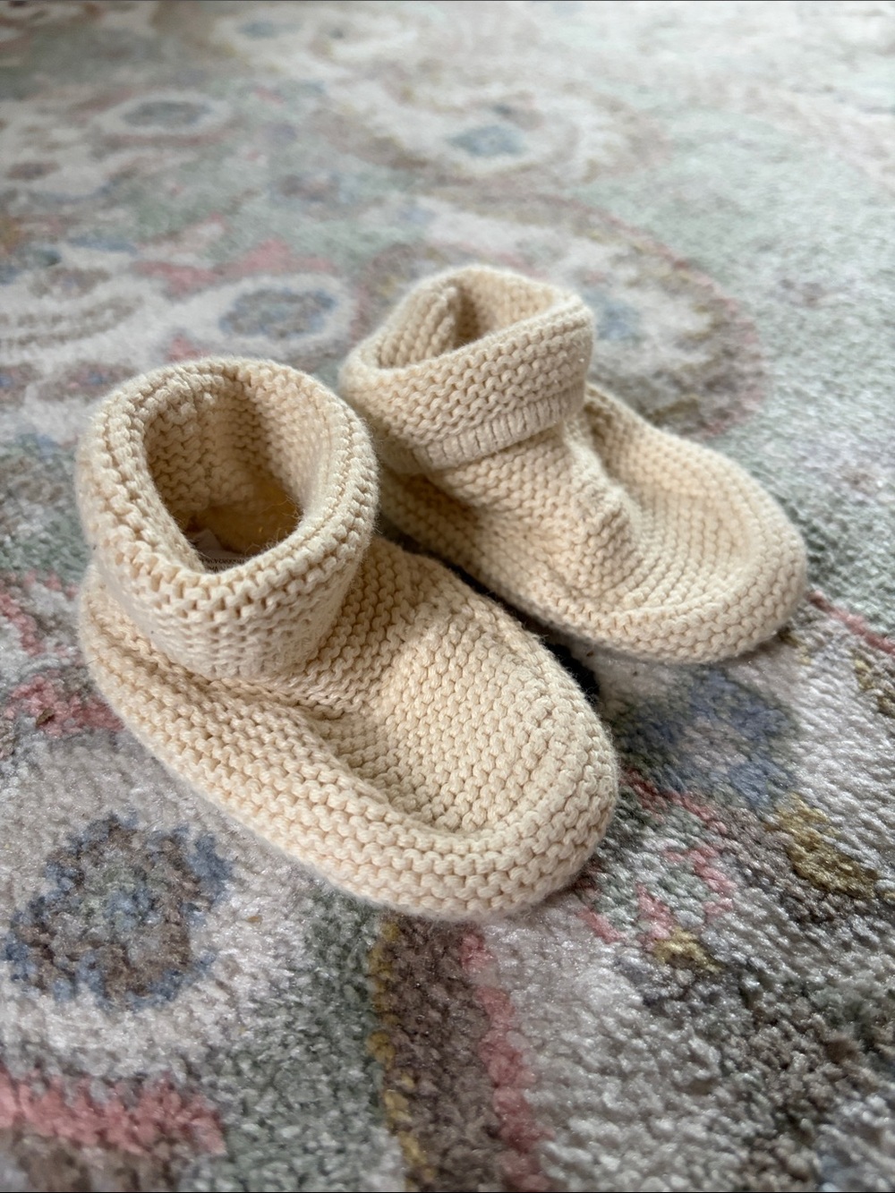 GAP • Cream Knit Baby Booties (Size 3-6 months)